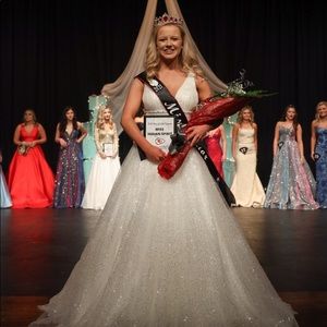 Size 4 Sherri Hill White Prom Pageant Dress